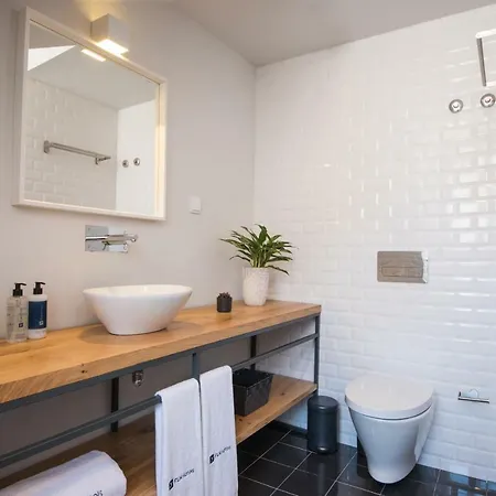 מלון Urbano Flh 4*