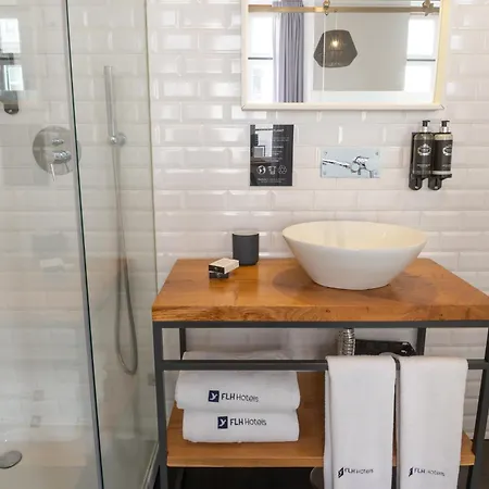 Urbano Flh Otel 4*