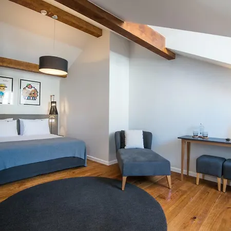 Urbano Flh リスボン